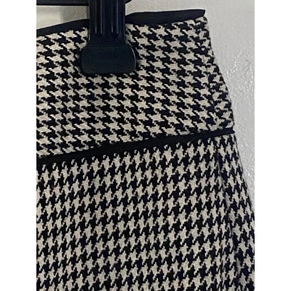 Talbots Classic Tailored Herringbone Straight Pencil Skirt Size 6 - Picture 4 of 11
